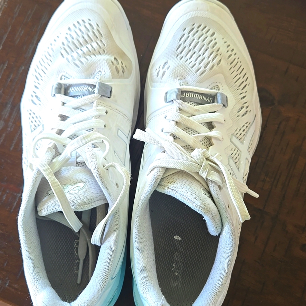 Volleyball Asics Off-White Athletic Shoes